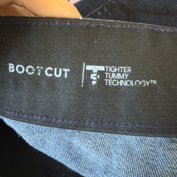 Lane Bryant Plus size 18 regular classic, boot cut. Dark wash, classic 4182 - Picture 6 of 9